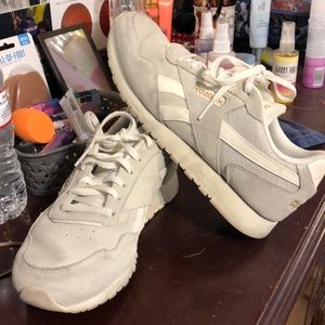 Classic Reebok size 8